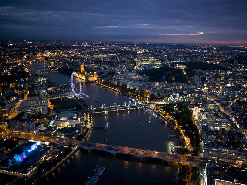 grite salvajemente creyendo que pronto me volveria loco