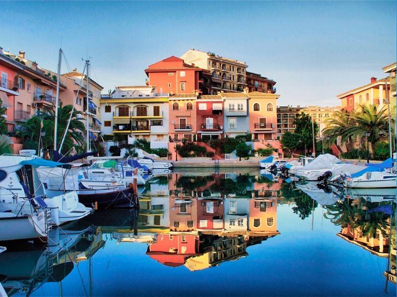 al coronar la cima reina un completo silencio