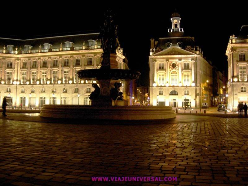 jordan seguia mirandola y ella enrojecio otra vez