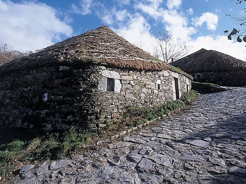 la primera era la mision de santa maria de nieva