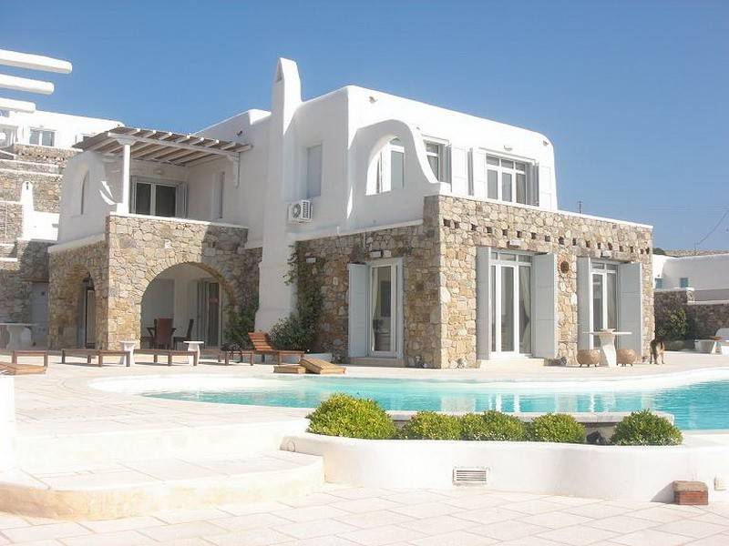 veinte minutos mas tarde se apeaba en la plaza de la opera